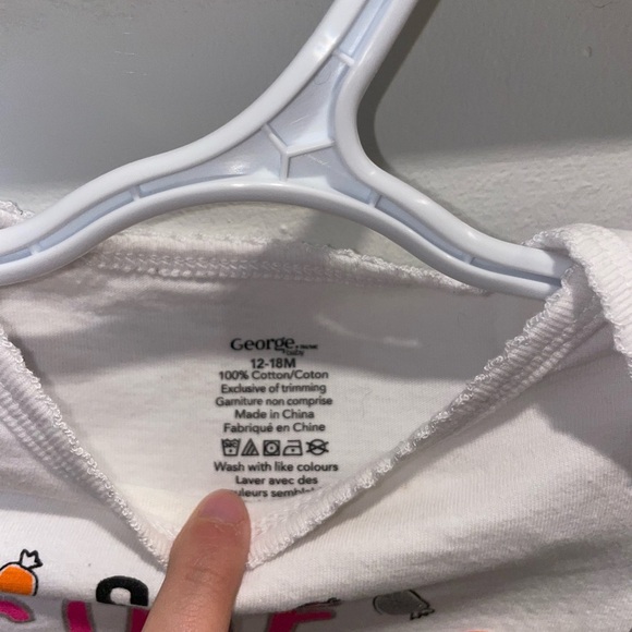 5/$15 George Kids White long sleeved Halloween Onesie - Picture 2 of 4